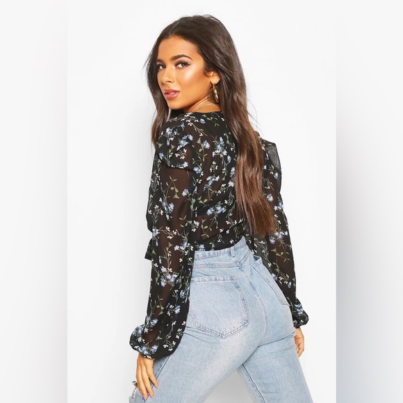 Boohoo WOVEN FLORAL PUFF SLEEVE WRAP BLOUSE SZ 6 - Picture 3 of 14